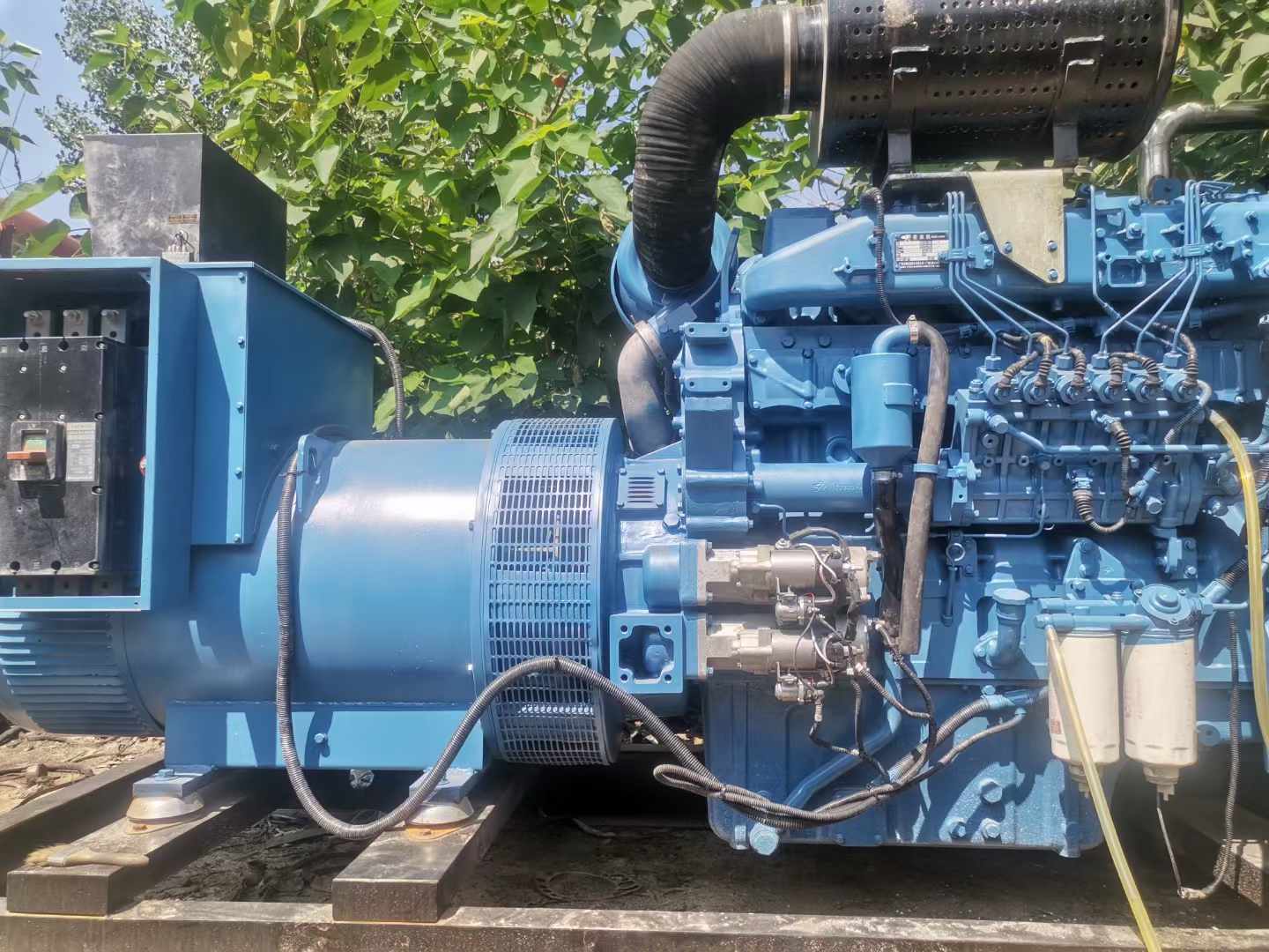 姚安详细说明降低 800kW 柴油发电机输出电流波动的方法